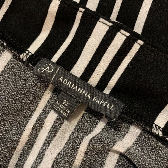 Adrianna Papell. Size 2X. Jersey CrossOver Stretch Tunic Top. B87. - Picture 4 of 4